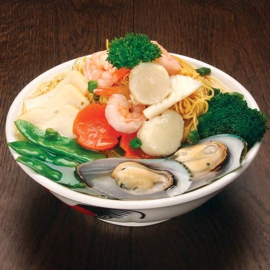 N16 Seafood Noodles Soup 海鮮湯麵